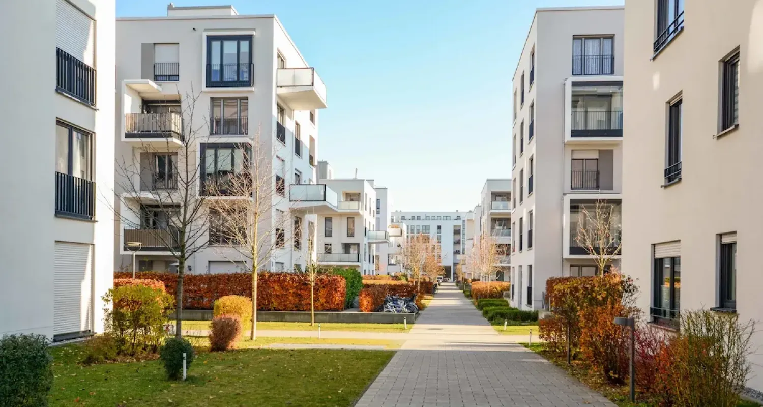 ripristino e tenuta aree esterne condominio min scaled 1 73f23995 Kadef SpA